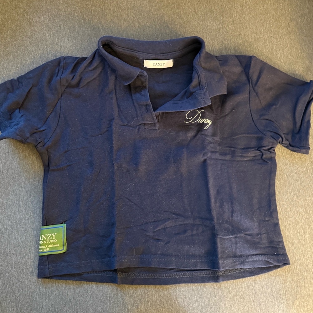 Danzy - Cropped Polo in Navy